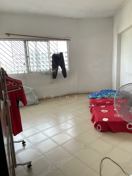 137 Lorong Ah Soo, 137 Lorong Ah Soo, 3 Bedrooms, 1,141 sqft, HDB Flat For Sale, by Sherina Ng, 500124289 - Bedroom - PropertyGuru.com.sg