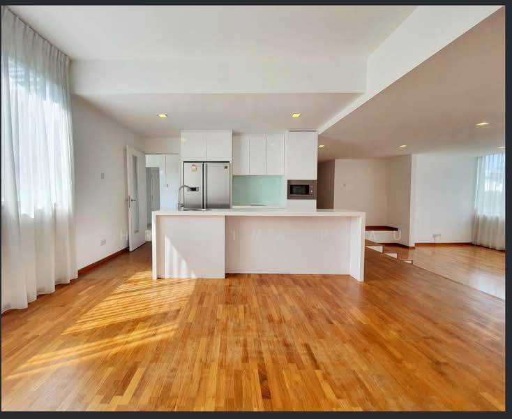 Nassim Regency, 37 Nassim Road, 3 Bedrooms, 2,024 sqft, Apartment For Rent, by Christina Phau, 500124296 - Kitchen - PropertyGuru.com.sg