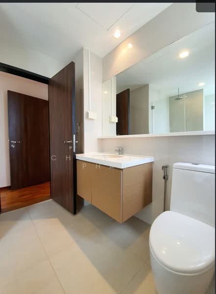 Nassim Regency, 37 Nassim Road, 3 Bedrooms, 2,024 sqft, Apartment For Rent, by Christina Phau, 500124296 - Bathroom - PropertyGuru.com.sg
