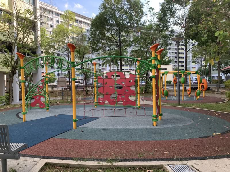 224 Simei Street 4, 224 Simei Street 4, 3 Bedrooms, 1,140 sqft, HDB Flat For Sale, by LINA MOE YUNG WEI, 500124298 - Exterior - PropertyGuru.com.sg