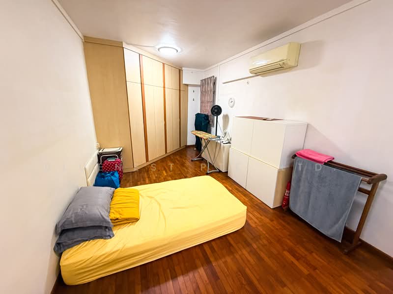 336 Sembawang Crescent, 336 Sembawang Crescent, 4 Bedrooms, 1,453 sqft, HDB Flat For Sale, by CLARENCE LIANG, 500124301 - Bedroom - PropertyGuru.com.sg
