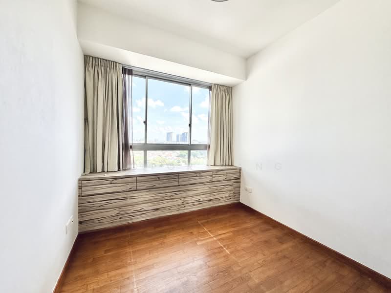 The Parc Condominium, 5 West Coast Walk, 4 Bedrooms, 1,421 sqft, Condominium For Rent, by Victor Pang, 500124303 - 2nd bedroom - PropertyGuru.com.sg