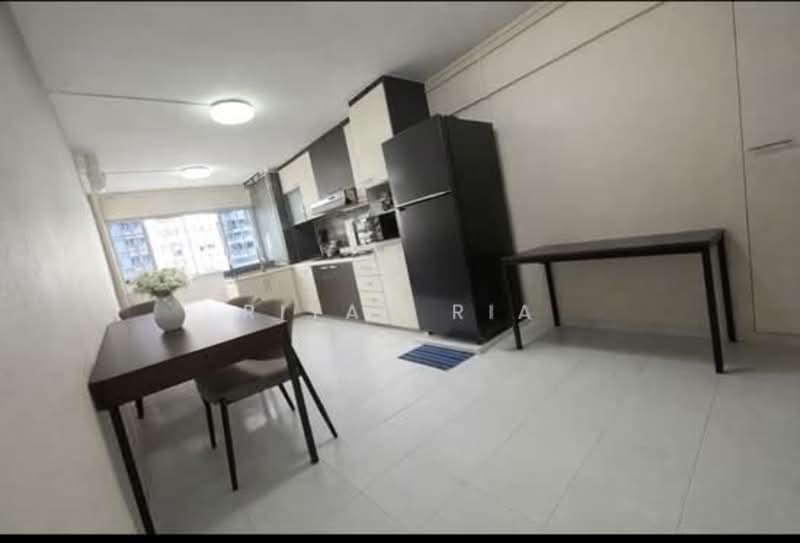 349 Clementi Avenue 2, 349 Clementi Avenue 2, 3 Bedrooms, 990 sqft, HDB Flat For Sale, by Riyan Ria, 500124321 - Kitchen - PropertyGuru.com.sg