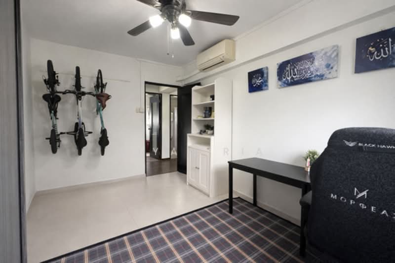 349 Clementi Avenue 2, 349 Clementi Avenue 2, 3 Bedrooms, 990 sqft, HDB Flat For Sale, by Riyan Ria, 500124321 - Study - PropertyGuru.com.sg