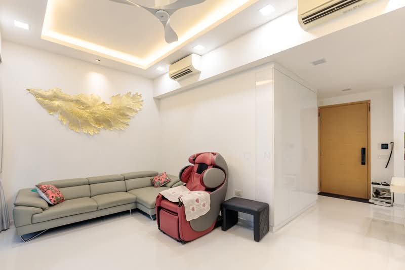 The Skywoods, 5 Dairy Farm Heights, 3 Bedrooms, 1,012 sqft, Condominium For Sale, by Clifton Ong, 500124332 - Living Room - PropertyGuru.com.sg