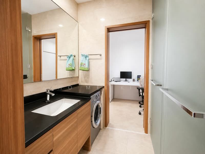 Watertown, 71 Punggol Central, 1 Bedroom, 603 sqft, Condominium For Rent, by Ho Mei Kit, 500124341 - Bathroom - PropertyGuru.com.sg