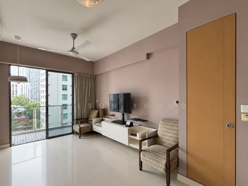 Waterford Residence, 21 Kim Yam Road, 3 Bedrooms, 1,055 sqft, Condominium For Sale, by Wilson Young, 500124369 - Living Room - PropertyGuru.com.sg