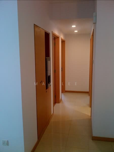 The Lakeshore, 31 Jurong West Street 41, 3 Bedrooms, 1,119 sqft, Condominium For Rent, by May Lee, 500124382 - Corridor - PropertyGuru.com.sg