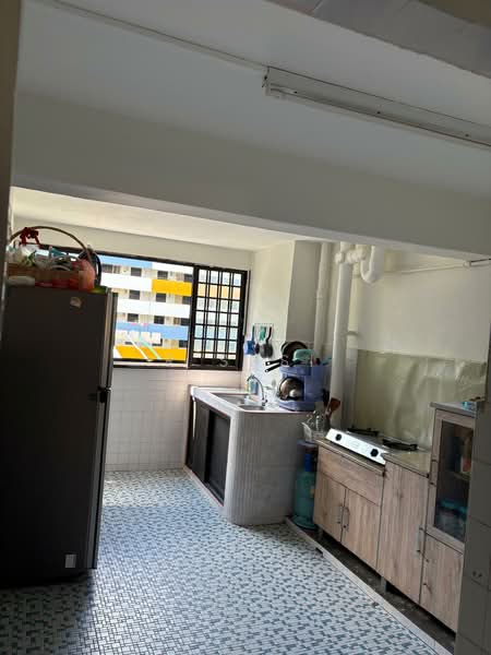 186 Boon Lay Avenue, 186 Boon Lay Avenue, 2 Bedrooms, 635 sqft, HDB Flat For Sale, by R Susi, 500124388 - Kitchen - PropertyGuru.com.sg