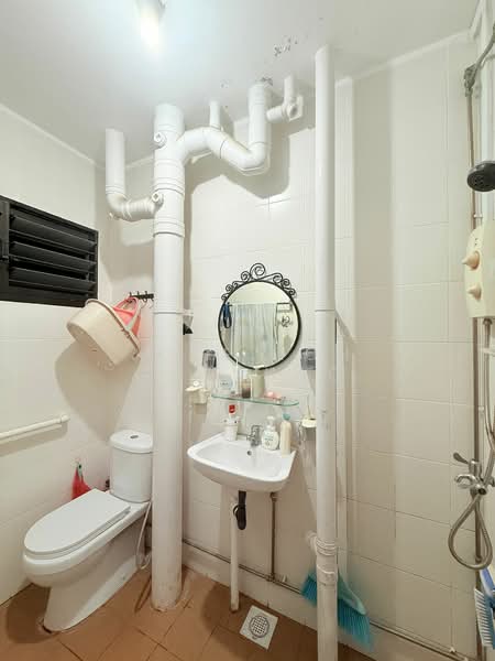 784 Yishun Avenue 2, 784 Yishun Avenue 2, 3 Bedrooms, 1,130 sqft, HDB Flat For Sale, by Jose Loh Zhenhao, 500124393 - Bathroom - PropertyGuru.com.sg