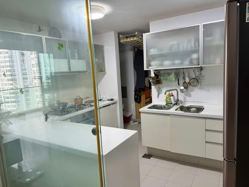 One Amber, 1 Amber Gardens, 3 Bedrooms, 1,335 sqft, Condominium For Rent, by Jeannie Lim, 500124403 - Kitchen - PropertyGuru.com.sg