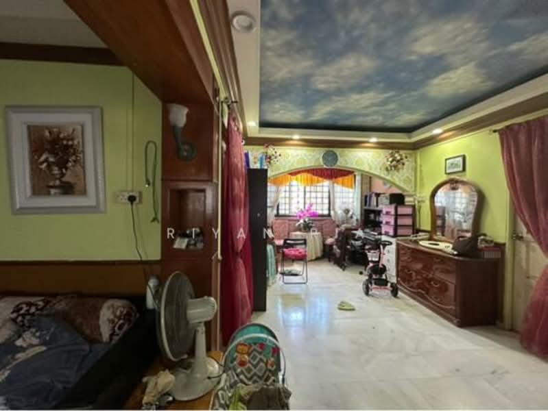 825 Jurong West Street 81, 825 Jurong West Street 81, 3 Bedrooms, 1,367 sqft, HDB Flat For Sale, by Riyan Ria, 500124407 - Living Room - PropertyGuru.com.sg