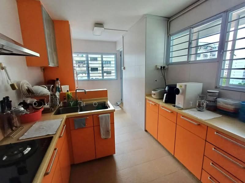 409 Hougang Avenue 10, 409 Hougang Avenue 10, 3 Bedrooms, 1,302 sqft, HDB Flat For Sale, by OHMYHOME PTE LTD, 500124411 - Kitchen - PropertyGuru.com.sg