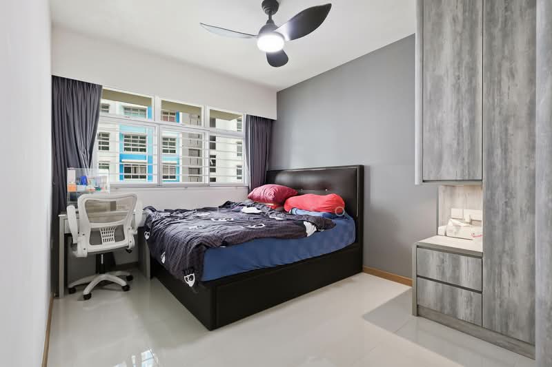 422A Northshore Drive, 422A Northshore Drive, 3 Bedrooms, 1,001 sqft, HDB Flat For Sale, by Alex So, 500124412 - Bedroom - PropertyGuru.com.sg
