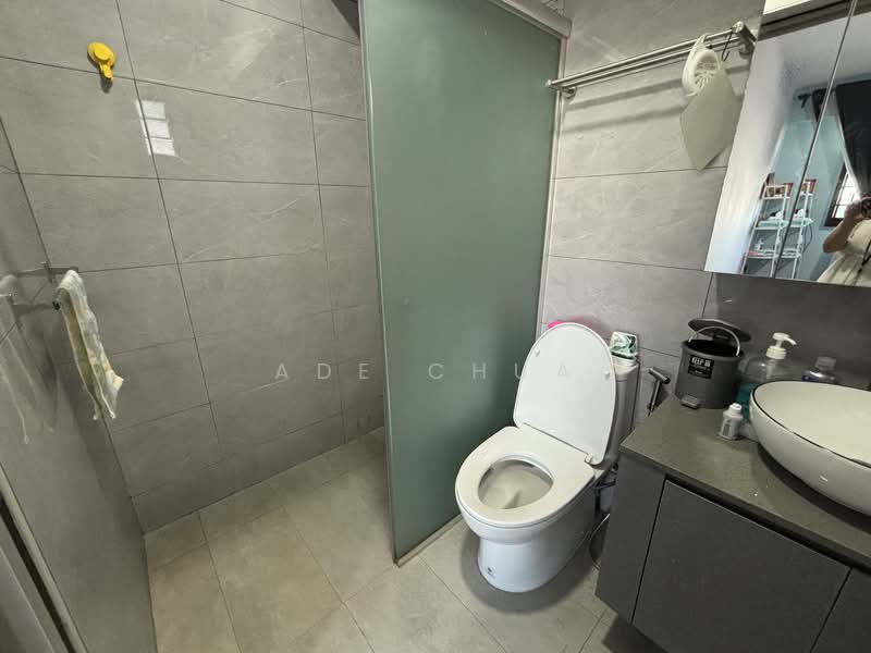 592B Montreal Ville, 592B Montreal Link, 3 Bedrooms, 1,001 sqft, HDB Flat For Sale, by Ade Chua, 500124428 - Bathroom - PropertyGuru.com.sg