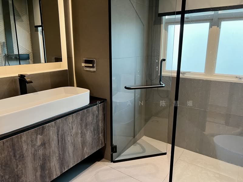 Horizon Gardens, Ang Mo Kio Avenue 2, 5 Bedrooms, 2,830 sqft, Cluster House For Sale, by Esther Tan 陈慧媚, 500124429 - Bathroom - PropertyGuru.com.sg