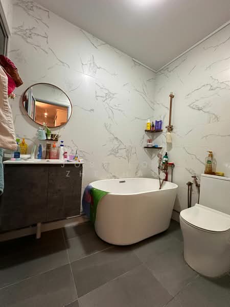 455 Hougang Avenue 10, 455 Hougang Avenue 10, 3 Bedrooms, 1,571 sqft, HDB Flat For Sale, by Jose Loh Zhenhao, 500124434 - Bathroom - PropertyGuru.com.sg