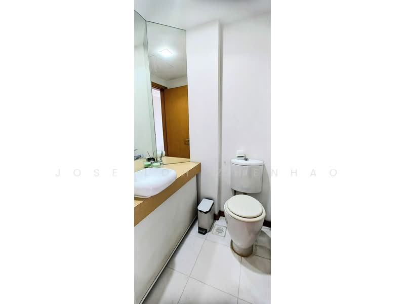 Icon, 10 Gopeng Street, 1 Bedroom, 786 sqft, Apartment For Sale, by Jose Loh Zhenhao, 500124443 - Bathroom - PropertyGuru.com.sg
