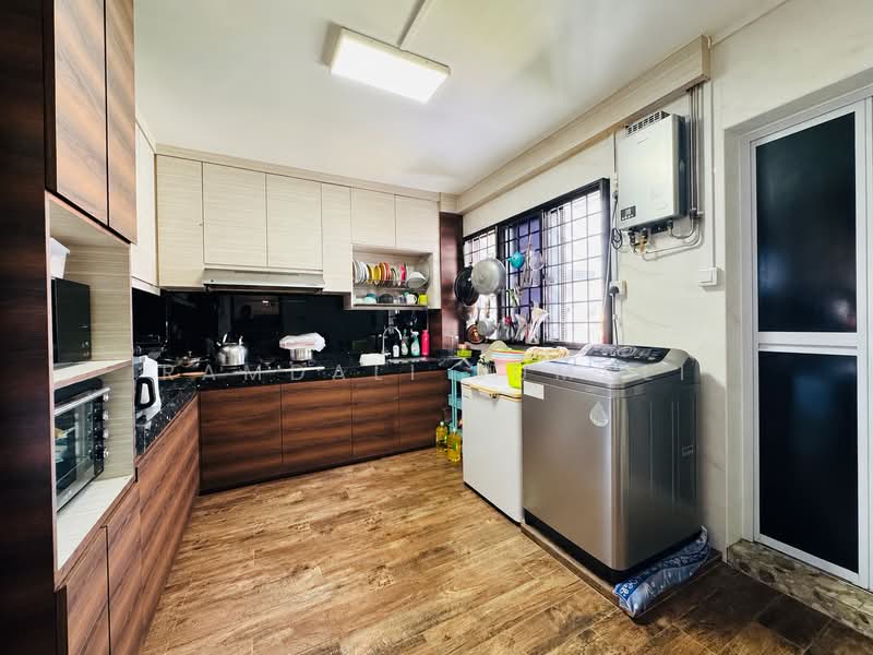 496B Tampines Street 43, 496B Tampines Street 43, 3 Bedrooms, 1,356 sqft, HDB Flat For Sale, by Ramdali Jumali, 500124464 - Kitchen - PropertyGuru.com.sg
