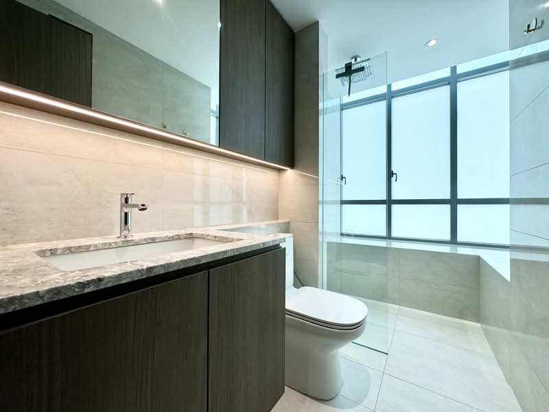 Oasis Garden, 51 Jalan Bunga Rampai, 2 Bedrooms, 947 sqft, Condominium For Sale, by Velle Ng, 500124491 - Master Bathroom - PropertyGuru.com.sg