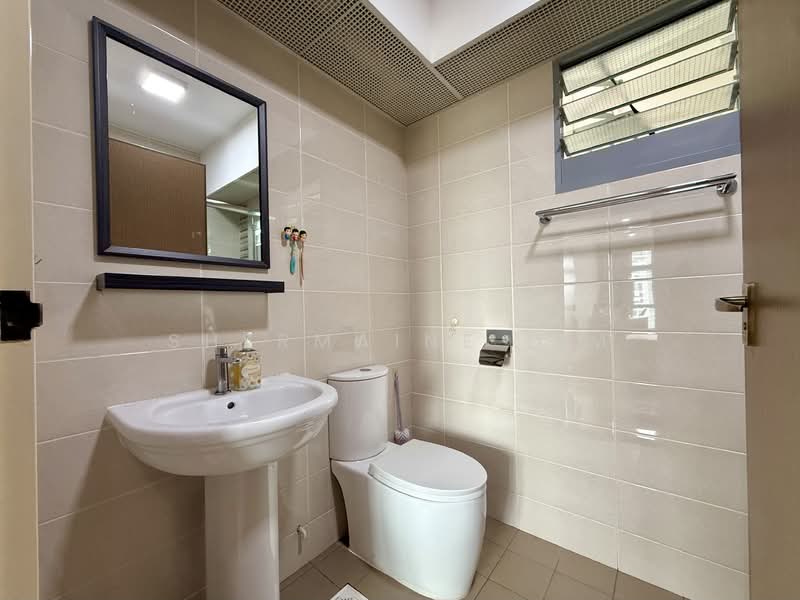 477B Upper Serangoon View, 477B Upper Serangoon View, 3 Bedrooms, 1,206 sqft, HDB Flat For Sale, by Shermaine Lim, 500124494 - Bathroom - PropertyGuru.com.sg