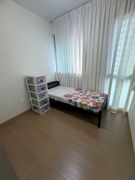 Treasure at Tampines, 5 Tampines Lane, 3 Bedrooms, 1,033 sqft, Condominium For Sale, by Andrew Wong, 500124512 - Bedroom - PropertyGuru.com.sg