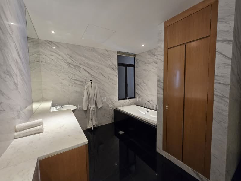 The Colonnade, 82 Grange Road, 3 Bedrooms, 3,993 sqft, Condominium For Rent, by Timothy Christophe, 500124519 - Bathroom - PropertyGuru.com.sg