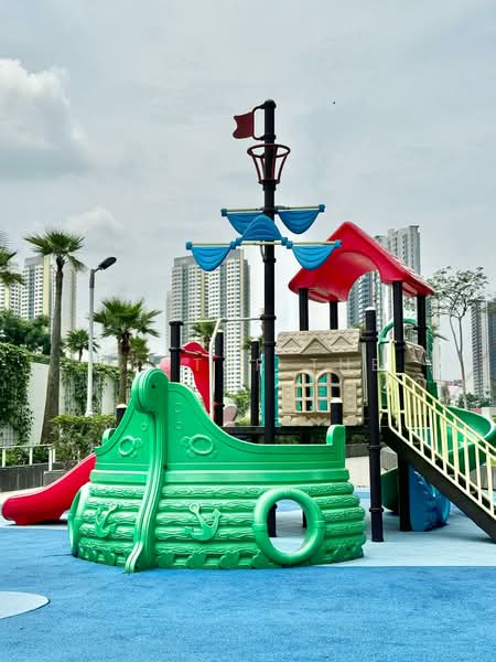 The Parc Condominium, 3 West Coast Walk, 4 Bedrooms, 1,421 sqft, Condominium For Rent, by Victor The, 500124528 - PropertyGuru.com.sg