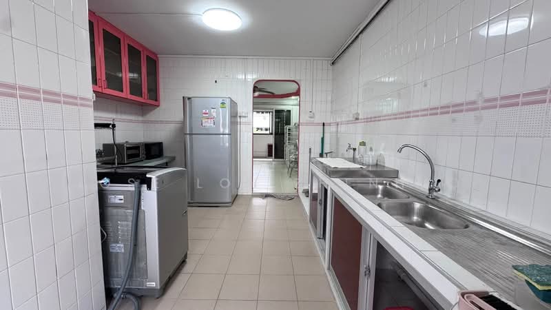 976 Jurong West Street 93, 976 Jurong West Street 93, 3 Bedrooms, 1,302 sqft, HDB Flat For Sale, by Jose Loh Zhenhao, 500124530 - Kitchen - PropertyGuru.com.sg