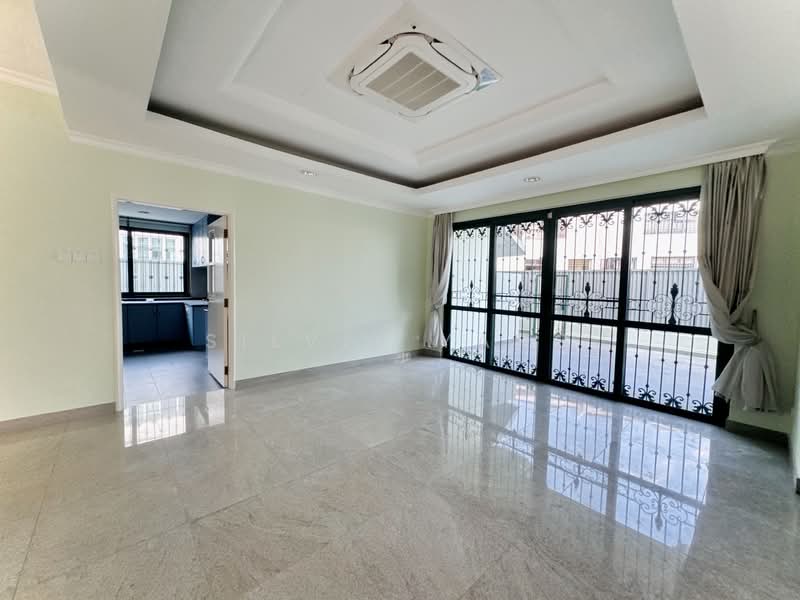 Windsor park estate, Windsor park estate, 6 Bedrooms, 6,000 sqft, Bungalow House For Rent, by Silvia Yang, 500124537 - PropertyGuru.com.sg