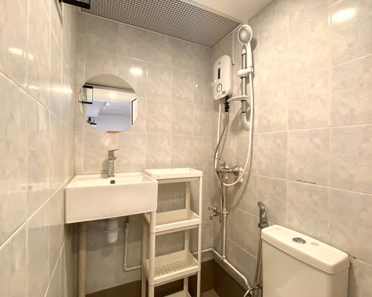 People's Park Complex, 1 Park Road, 6 Bedrooms, 1,119 sqft, Apartment For Sale, by Pristine Lim, 500124550 - Bathroom - PropertyGuru.com.sg