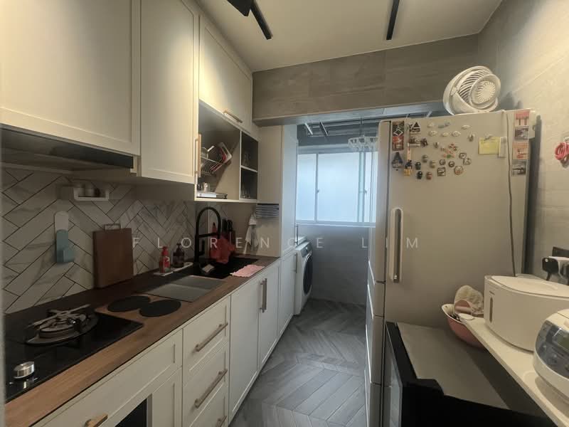 18C MacPherson Residency, 18C Circuit Road, 2 Bedrooms, 721 sqft, HDB Flat For Sale, by Florence Lim, 500124570 - Kitchen - PropertyGuru.com.sg
