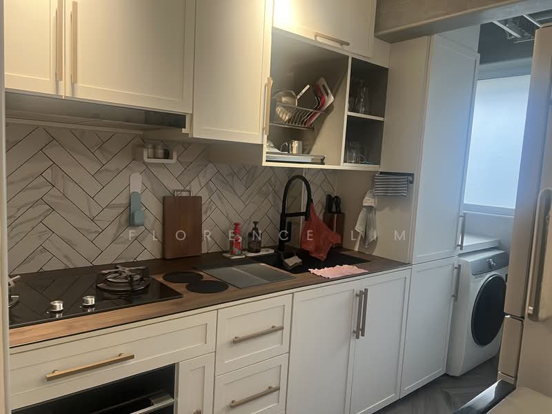 18C MacPherson Residency, 18C Circuit Road, 2 Bedrooms, 721 sqft, HDB Flat For Sale, by Florence Lim, 500124570 - Kitchen - PropertyGuru.com.sg