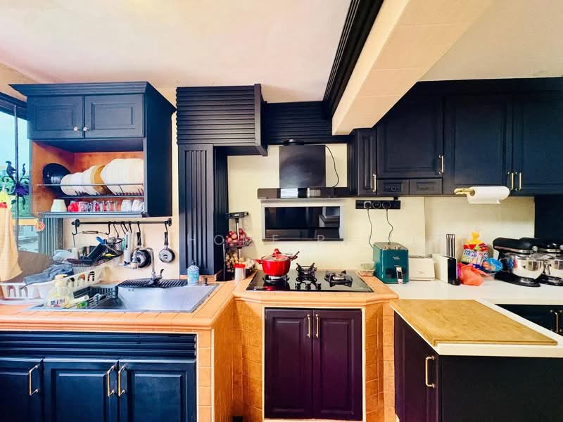 214 Lorong 8 Toa Payoh, 214 Lorong 8 Toa Payoh, 3 Bedrooms, 882 sqft, HDB Flat For Sale, by STEVEN NG, 500124571 - Kitchen - PropertyGuru.com.sg