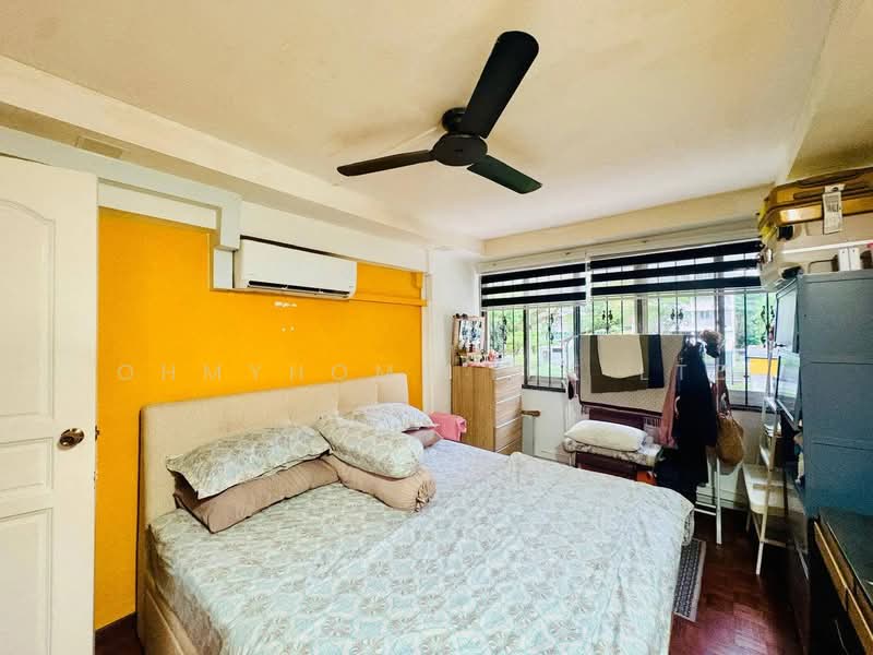 214 Lorong 8 Toa Payoh, 214 Lorong 8 Toa Payoh, 3 Bedrooms, 882 sqft, HDB Flat For Sale, by STEVEN NG, 500124571 - Bedroom - PropertyGuru.com.sg
