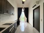 Rare High Ceiling 1+S in King Albert Park!