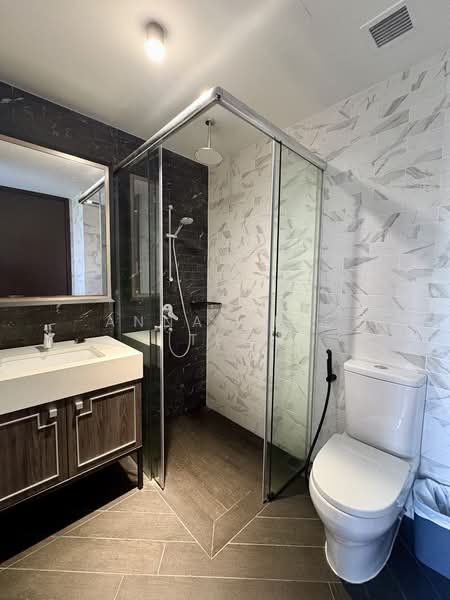 Rare High Ceiling 1+S in King Albert Park!, , 2 Bedrooms, 646 sqft, Condominium For Sale, by Annabelle Tee, 500124576 - Bathroom - PropertyGuru.com.sg