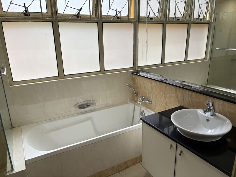 Sims Green, 7 Lorong 27A Geylang, 3 Bedrooms, 1,625 sqft, Apartment For Sale, by Will Lee, 500124581 - Bathroom - PropertyGuru.com.sg
