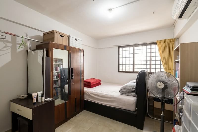 155 Hougang Street 11, 155 Hougang Street 11, 3 Bedrooms, 980 sqft, HDB Flat For Sale, by Jason Chen, 500124586 - Bedroom - PropertyGuru.com.sg