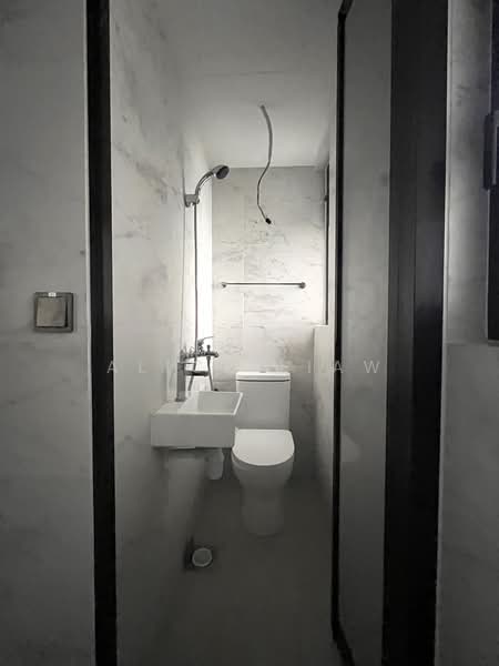Sceneca Residence, Tanah Merah Kechil Link, 3 Bedrooms, 1,163 sqft, Condominium For Rent, by Alick Liaw, 500124600 - Bathroom - PropertyGuru.com.sg