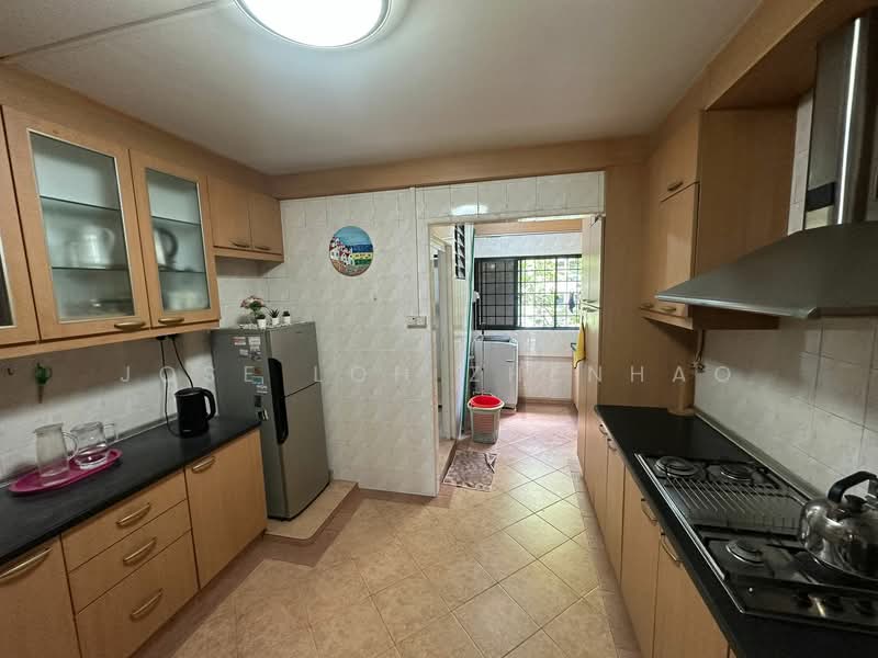645 Jurong West Street 61, 645 Jurong West Street 61, 3 Bedrooms, 1,076 sqft, HDB Flat For Sale, by Jose Loh Zhenhao, 500124655 - Kitchen - PropertyGuru.com.sg
