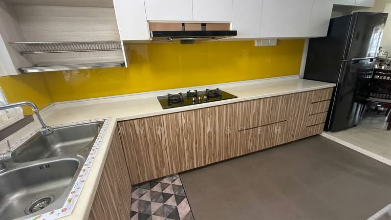 100 Bedok North Avenue 4, 100 Bedok North Avenue 4, 2 Bedrooms, 721 sqft, HDB Flat For Sale, by Mandy Hsieh, 500124659 - Kitchen - PropertyGuru.com.sg