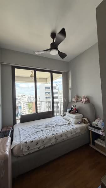 Sims Urban Oasis, 2 Sims Drive, 3 Bedrooms, 1,023 sqft, Condominium For Rent, by Renee Yap, 500124662 - Bedroom - PropertyGuru.com.sg