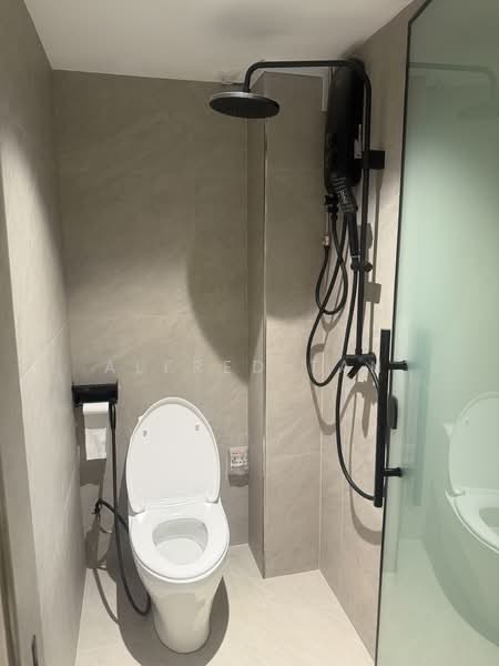 CBD Office Space from $500 | All-Inclusive | Premium Duxton Hill Address | Flexible Options, Duxton Hill, 20 sqft, Office For Rent, by Alfred Tan, 500124665 - Bathroom with shower - CommercialGuru.com.sg