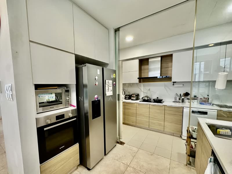 8 @ Stratton, 2B Stratton Green, 5 Bedrooms, 5,113 sqft, Semi-Detached House For Sale, by Evon Tan  陈玉凤, 500124671 - Kitchen - PropertyGuru.com.sg