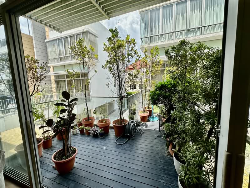 8 @ Stratton, 2B Stratton Green, 5 Bedrooms, 5,113 sqft, Semi-Detached House For Sale, by Evon Tan  陈玉凤, 500124671 - Balcony - PropertyGuru.com.sg