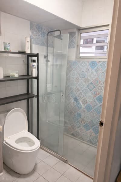 432A Sengkang West Way, 432A Sengkang West Way, 3 Bedrooms, 1,001 sqft, HDB Flat For Sale, by Andrew Yong, 500124684 - Bathroom - PropertyGuru.com.sg