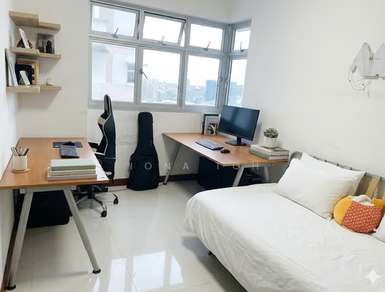 292C Bukit Batok East Avenue 6, 292C Bukit Batok East Avenue 6, 3 Bedrooms, 1,216 sqft, HDB Flat For Sale, by Fiona Toh, 500124686 - Bedroom - PropertyGuru.com.sg
