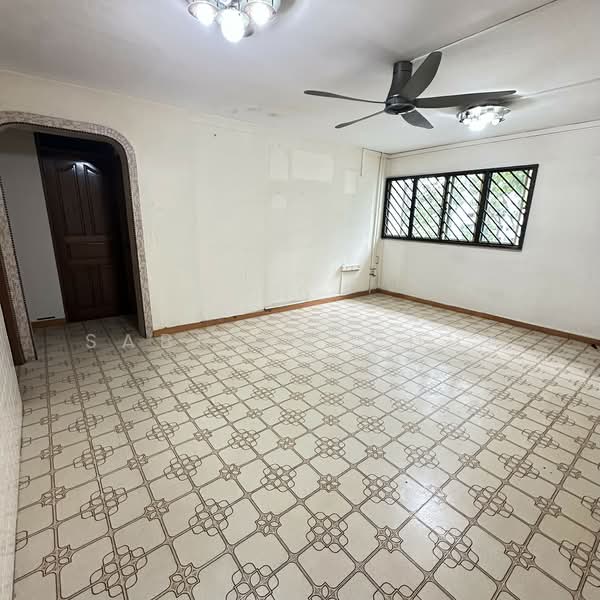 573 Cheng San Court, 573 Ang Mo Kio Avenue 3, 3 Bedrooms, 990 sqft, HDB Flat For Sale, by Sabrina Chua, 500124691 - Living Room - PropertyGuru.com.sg