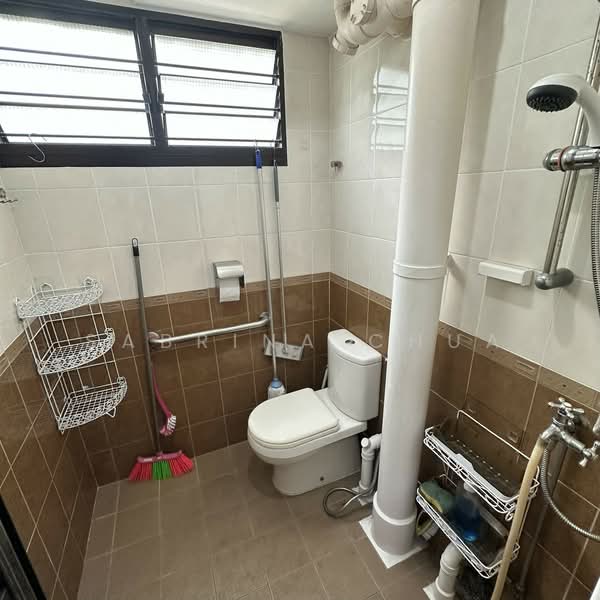 573 Cheng San Court, 573 Ang Mo Kio Avenue 3, 3 Bedrooms, 990 sqft, HDB Flat For Sale, by Sabrina Chua, 500124691 - Bathroom - PropertyGuru.com.sg